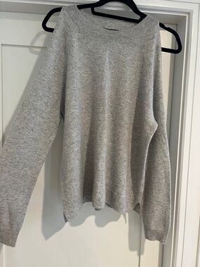Saks Fifth Avenue 100% Cashmere Light Gray Women's Sweater Open Shoulder